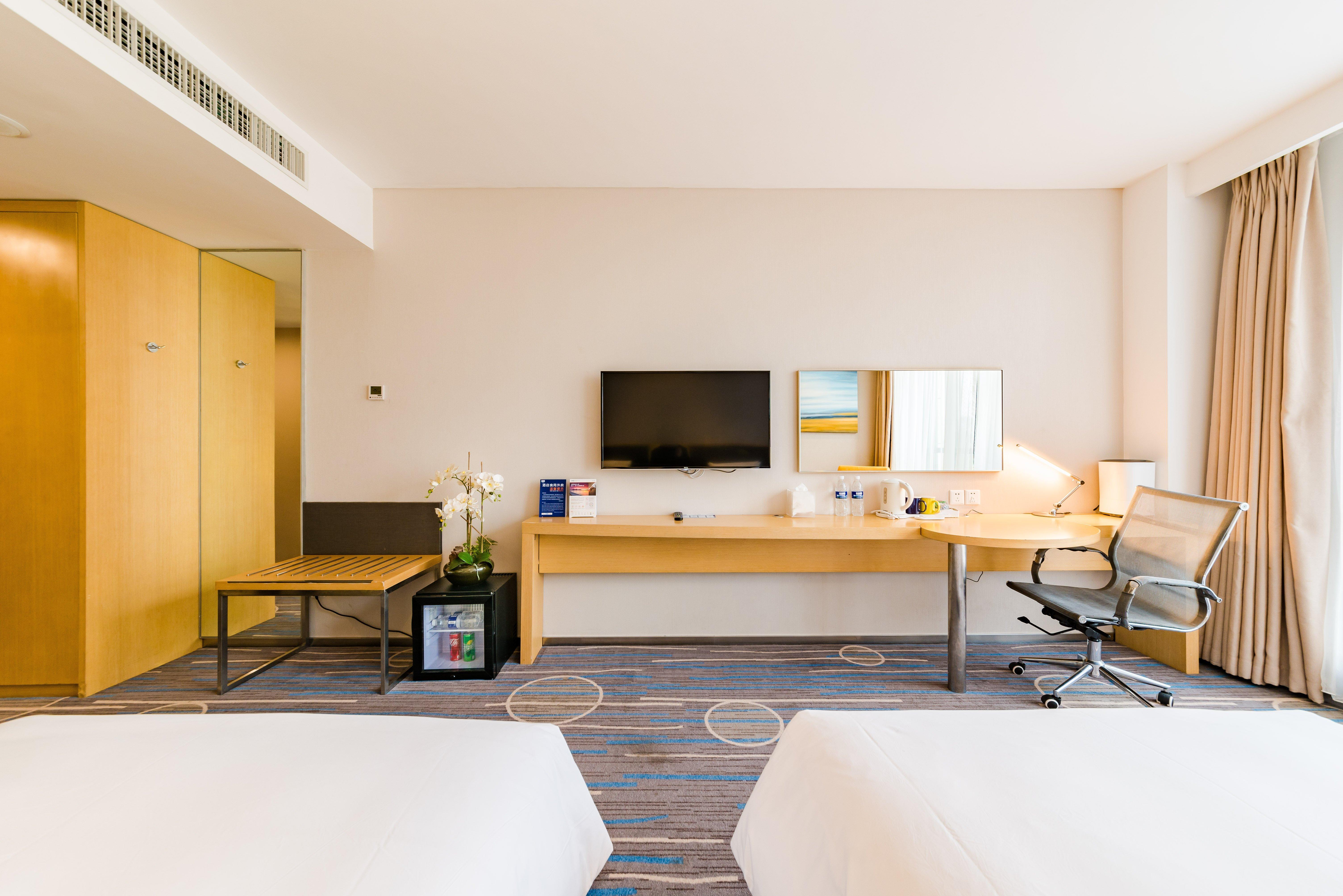 Holiday Inn Express Shijiazhuang Heping, an IHG Hotel Bagian luar foto