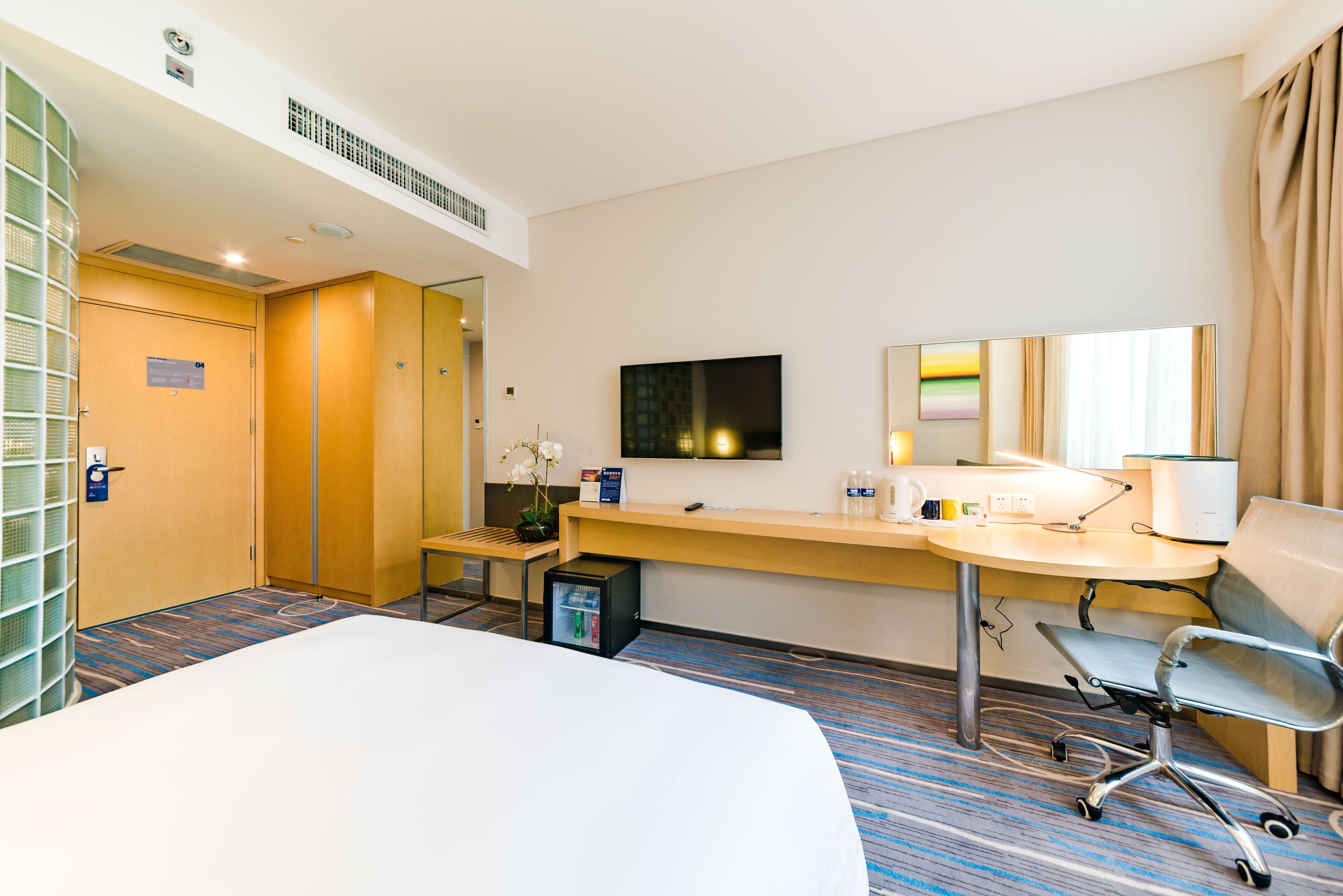 Holiday Inn Express Shijiazhuang Heping, an IHG Hotel Bagian luar foto