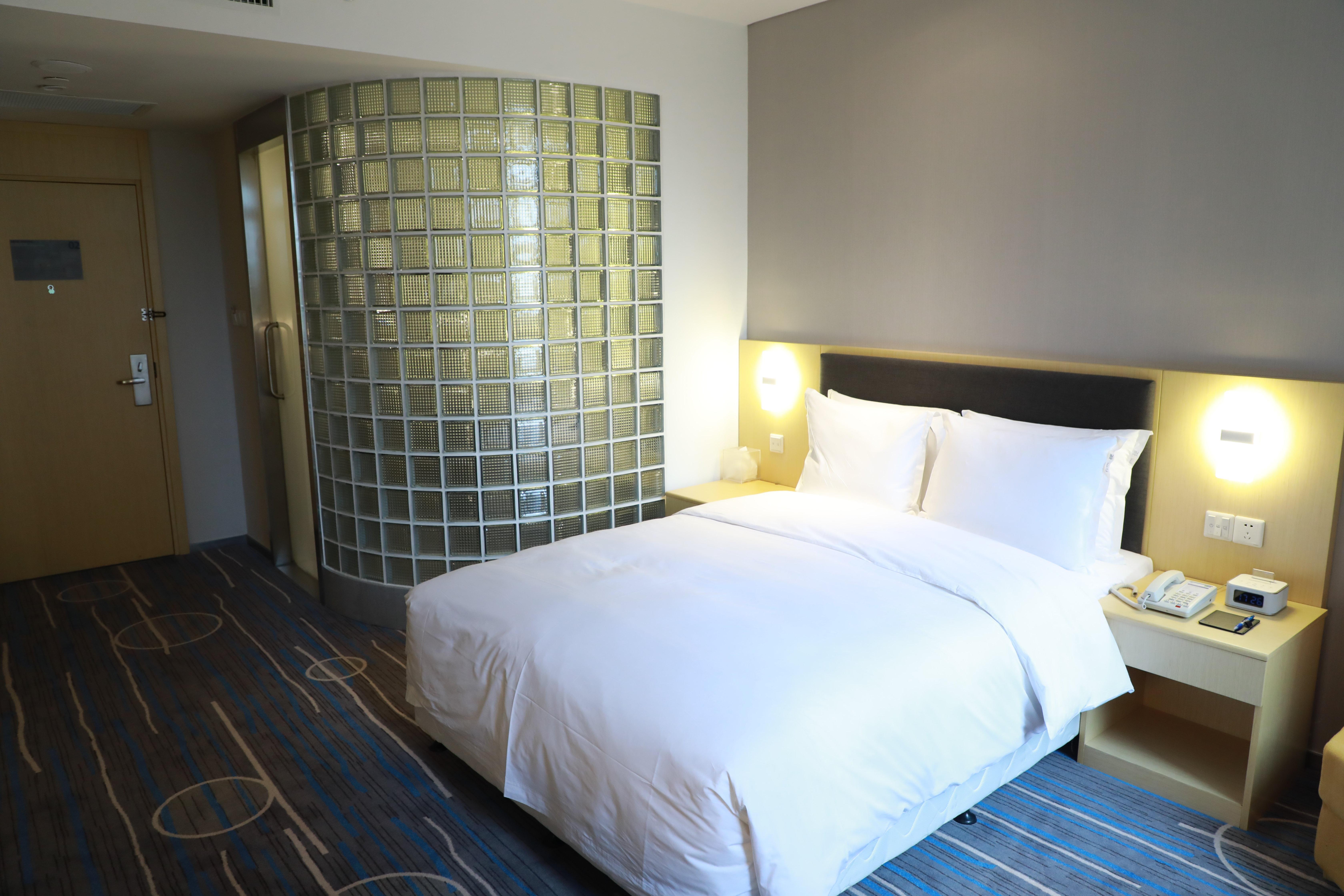 Holiday Inn Express Shijiazhuang Heping, an IHG Hotel Bagian luar foto