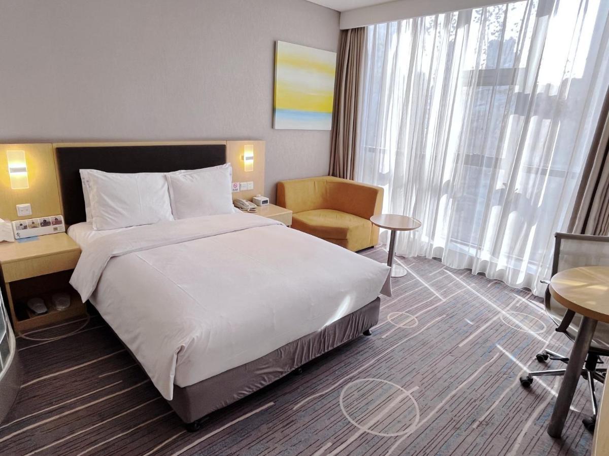 Holiday Inn Express Shijiazhuang Heping, an IHG Hotel Bagian luar foto