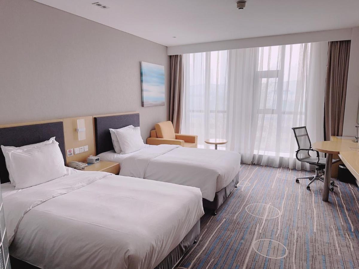 Holiday Inn Express Shijiazhuang Heping, an IHG Hotel Bagian luar foto